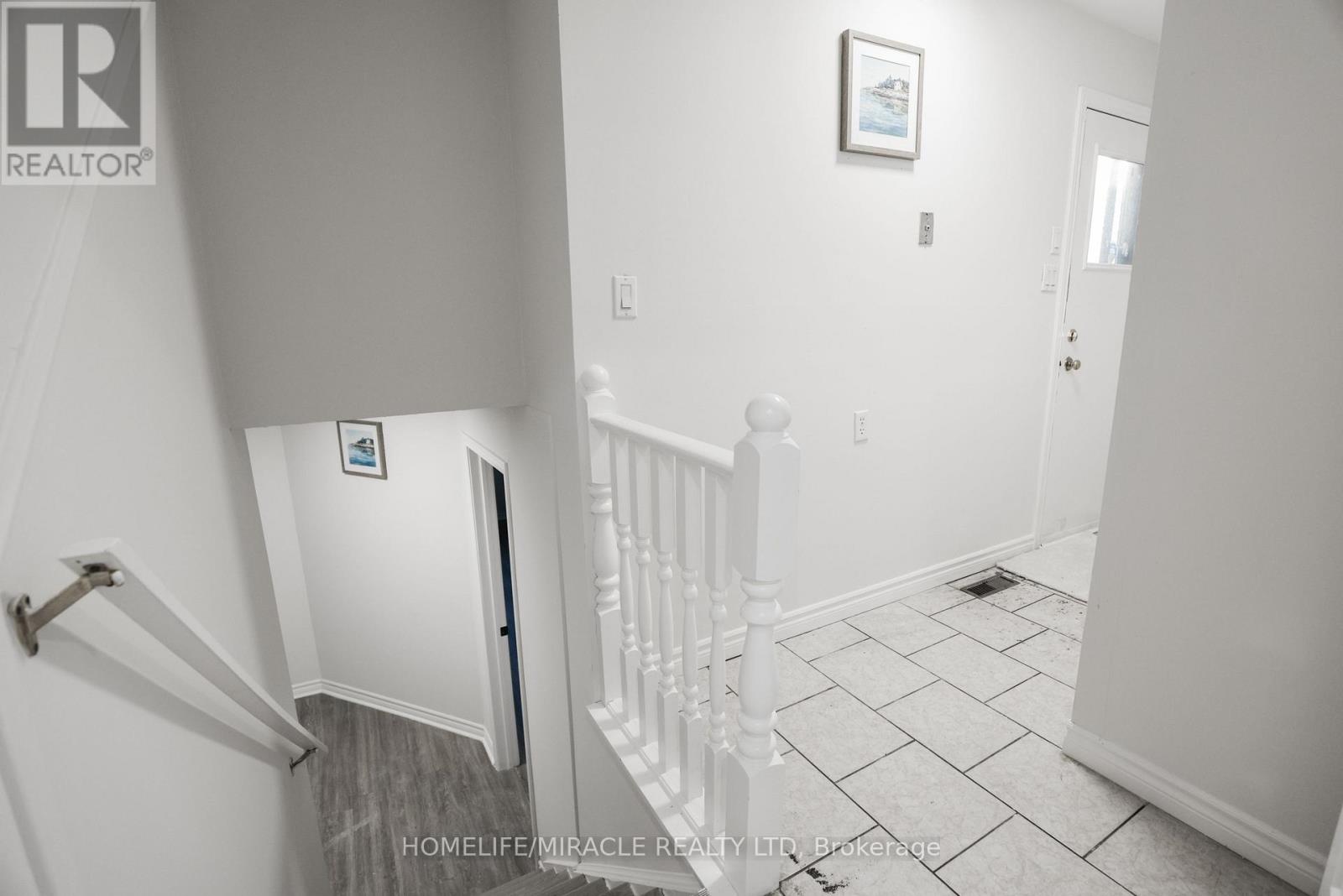 Lower - 699 Classic Drive, London East, Ontario  N6W 5X1 - Photo 2 - X12563678