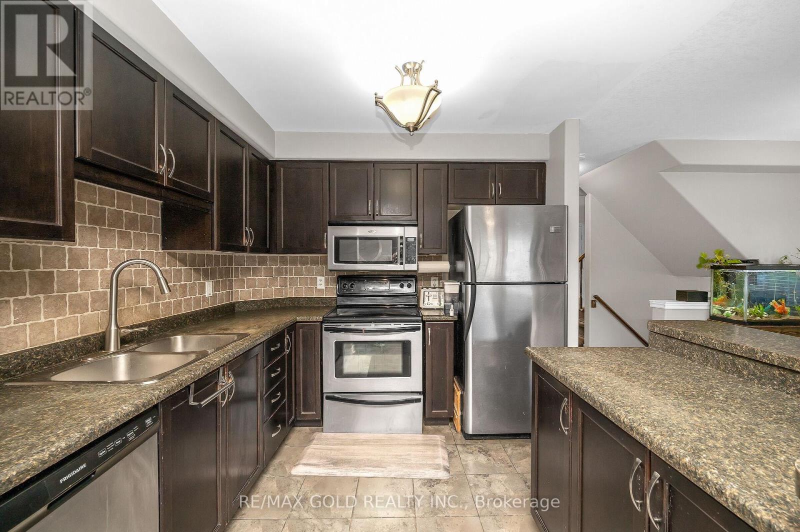 31 Donald Bell Drive, Hamilton, Ontario  L0R 1C0 - Photo 11 - X12563682