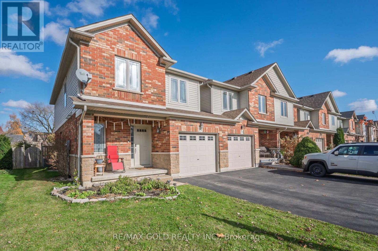 31 Donald Bell Drive, Hamilton, Ontario  L0R 1C0 - Photo 4 - X12563682