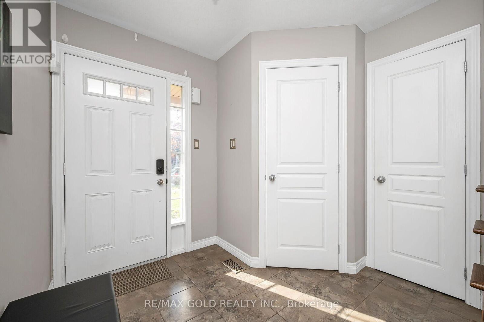 31 Donald Bell Drive, Hamilton, Ontario  L0R 1C0 - Photo 7 - X12563682