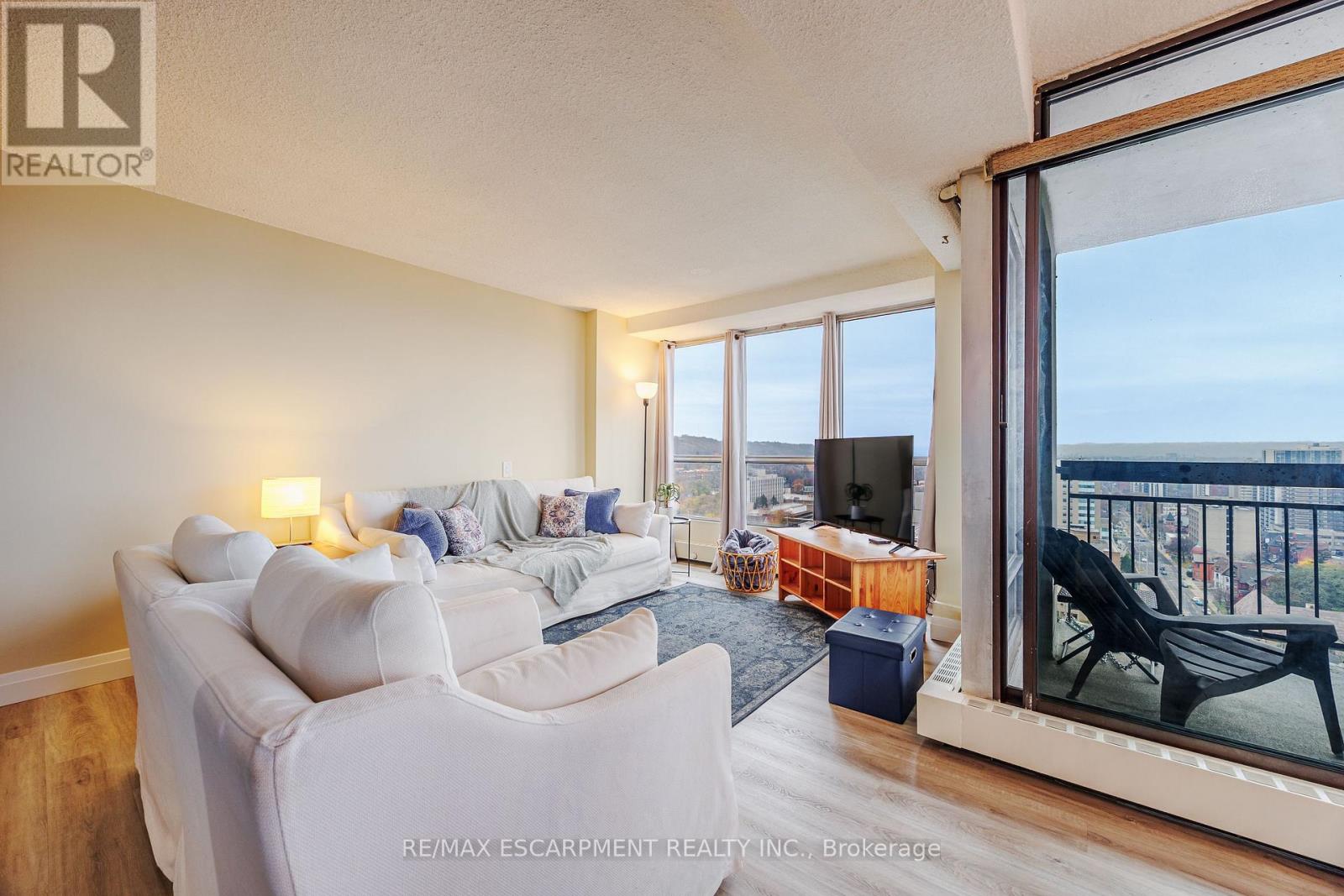 2604 - 150 Charlton Avenue E, Hamilton, Ontario  L8N 3X3 - Photo 4 - X12563876