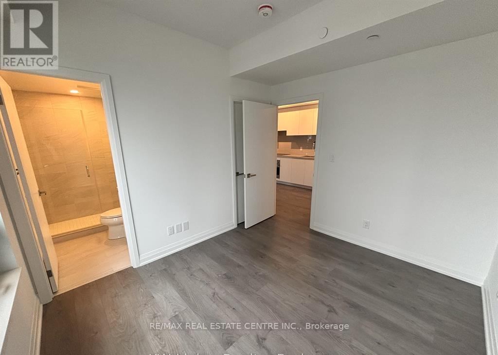 4207 - 4015 The Exchange Street E, Mississauga, Ontario  L5B 0N9 - Photo 35 - W12563598