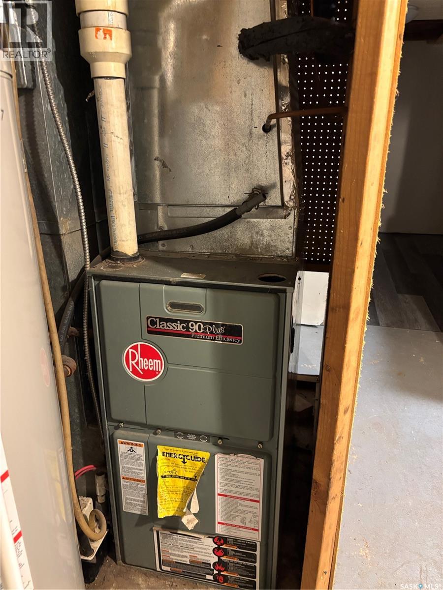 1048 Ominica Street E, Moose Jaw, Saskatchewan  S6H 0J3 - Photo 22 - SK019681