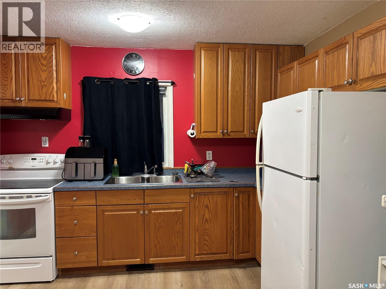 1048 Ominica Street E, Moose Jaw, Saskatchewan  S6H 0J3 - Photo 35 - SK019681