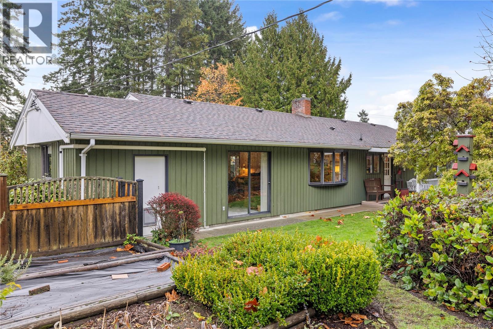 454 Crescent Rd W, Qualicum Beach, British Columbia  V9K 1J5 - Photo 26 - 1020235