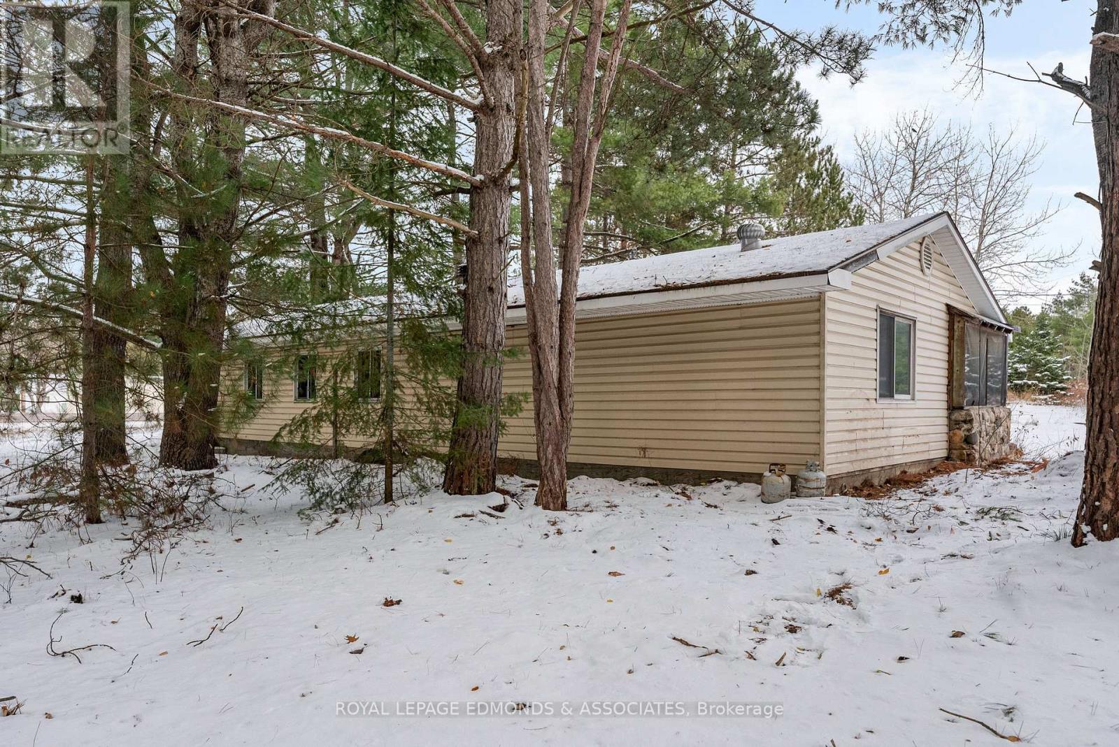 2815 Round Lake Road, Killaloe, Ontario  K0J 2J0 - Photo 9 - X12562600