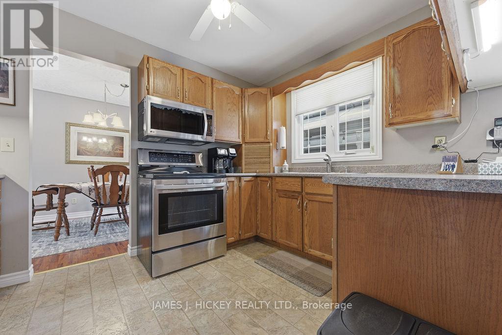 15 Tamarack Street, Deep River, Ontario  K0J 1P0 - Photo 12 - X12563694