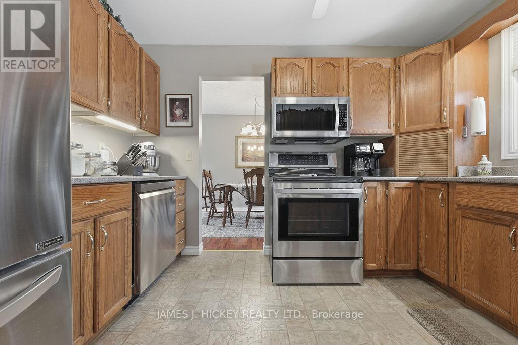 15 Tamarack Street, Deep River, Ontario  K0J 1P0 - Photo 13 - X12563694