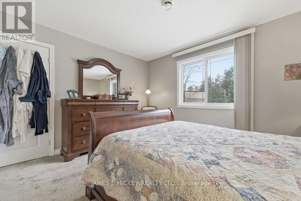 15 Tamarack Street, Deep River, Ontario  K0J 1P0 - Photo 25 - X12563694