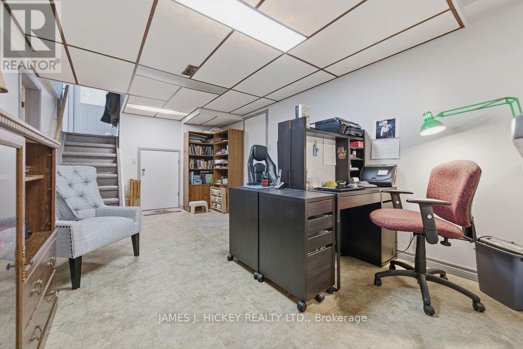 15 Tamarack Street, Deep River, Ontario  K0J 1P0 - Photo 31 - X12563694