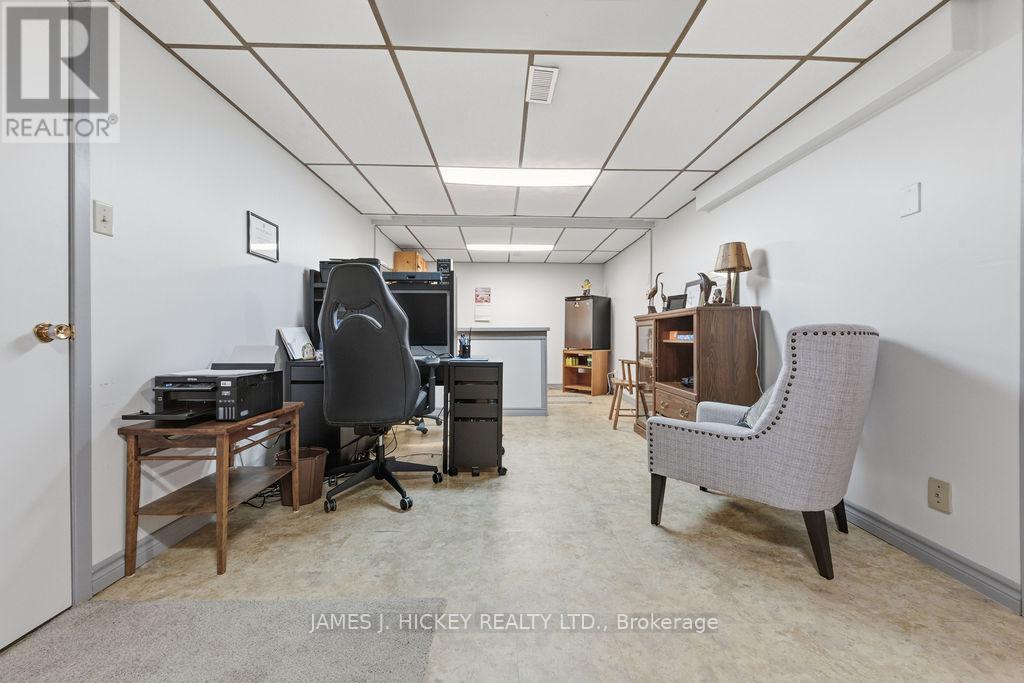 15 Tamarack Street, Deep River, Ontario  K0J 1P0 - Photo 33 - X12563694