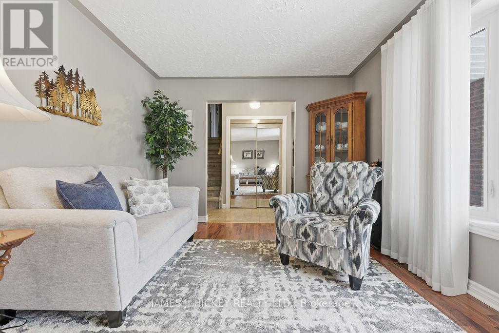 15 Tamarack Street, Deep River, Ontario  K0J 1P0 - Photo 5 - X12563694