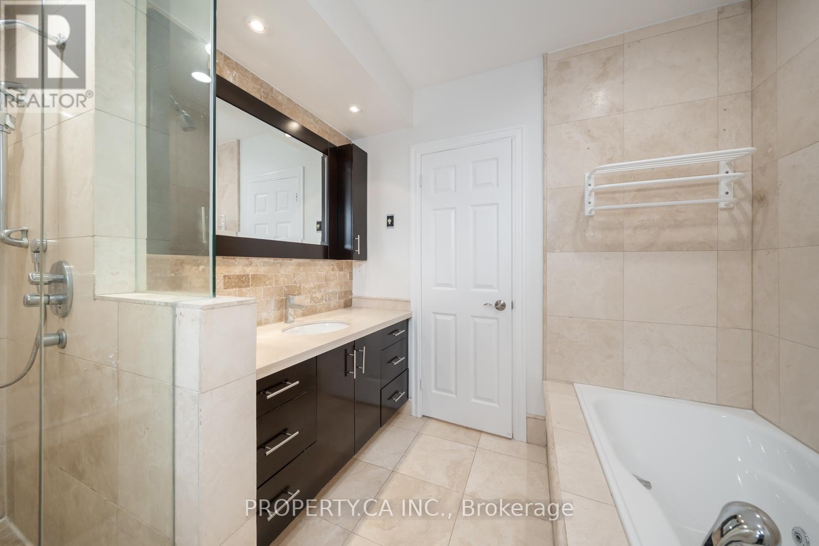 247 St Clements Avenue, Toronto, Ontario  M4R 1H3 - Photo 11 - C12563732