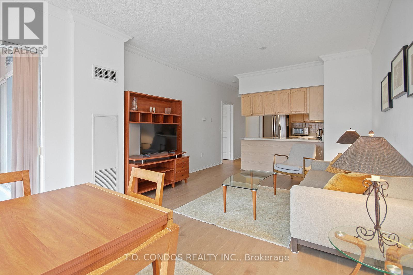 1806 - 909 Bay Street, Toronto, Ontario  M5S 3G2 - Photo 18 - C12563816