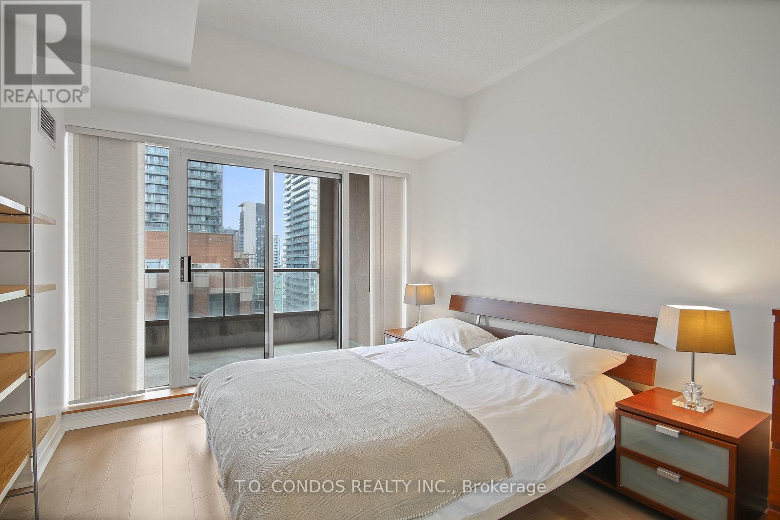 1806 - 909 Bay Street, Toronto, Ontario  M5S 3G2 - Photo 23 - C12563816
