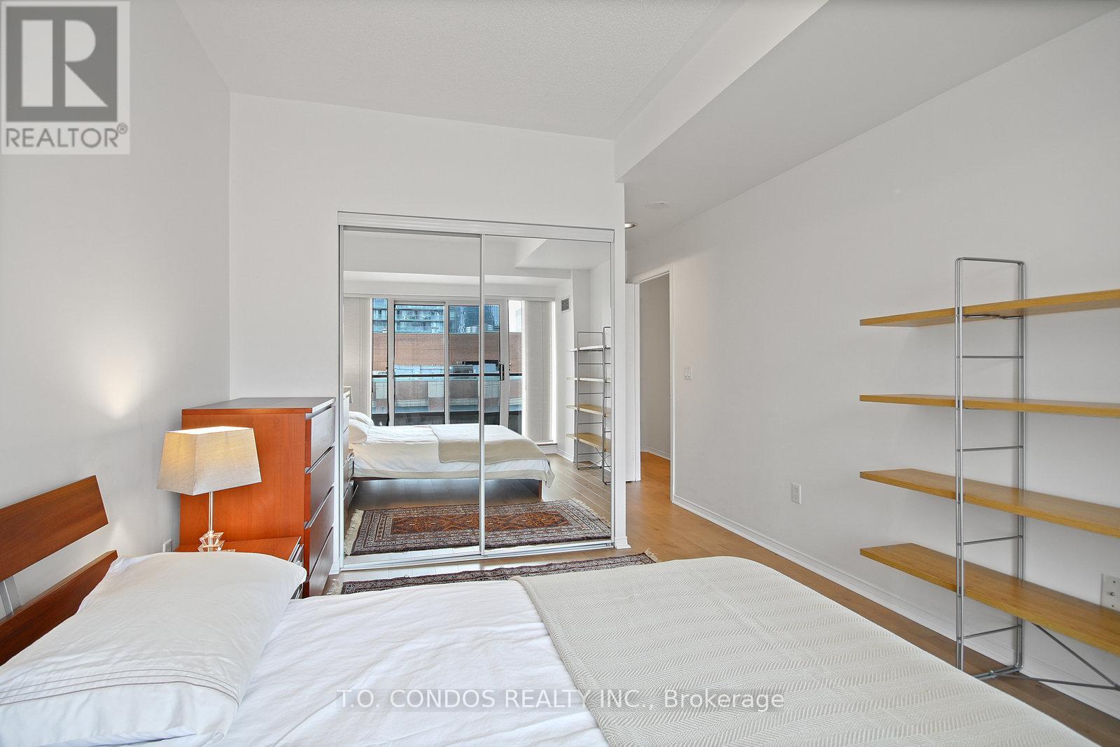 1806 - 909 Bay Street, Toronto, Ontario  M5S 3G2 - Photo 26 - C12563816