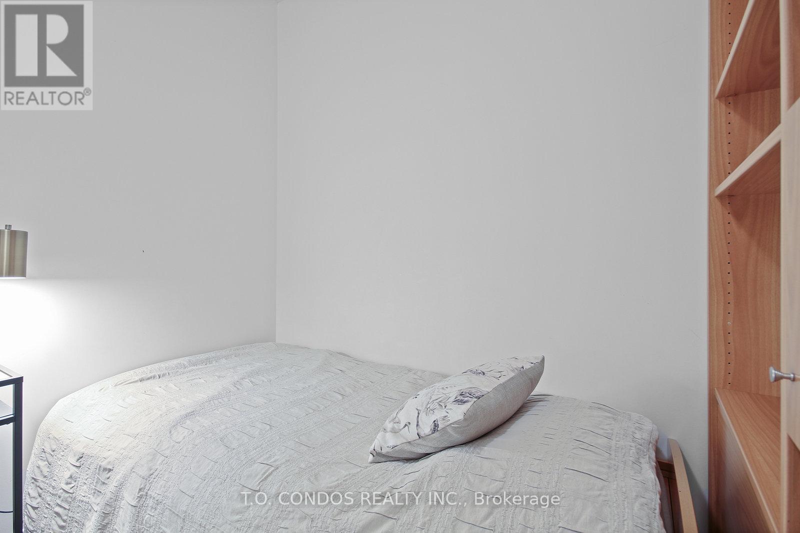 1806 - 909 Bay Street, Toronto, Ontario  M5S 3G2 - Photo 28 - C12563816