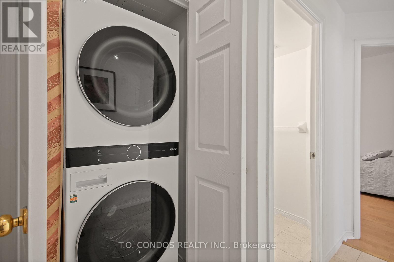 1806 - 909 Bay Street, Toronto, Ontario  M5S 3G2 - Photo 30 - C12563816