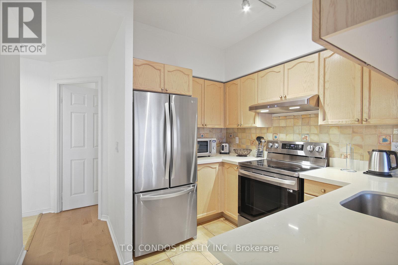 1806 - 909 Bay Street, Toronto, Ontario  M5S 3G2 - Photo 7 - C12563816