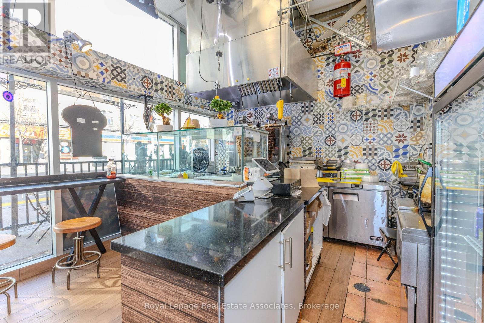 Unit 1 - 750 Spadina Avenue, Toronto, Ontario  M5S 2J2 - Photo 3 - C12563842