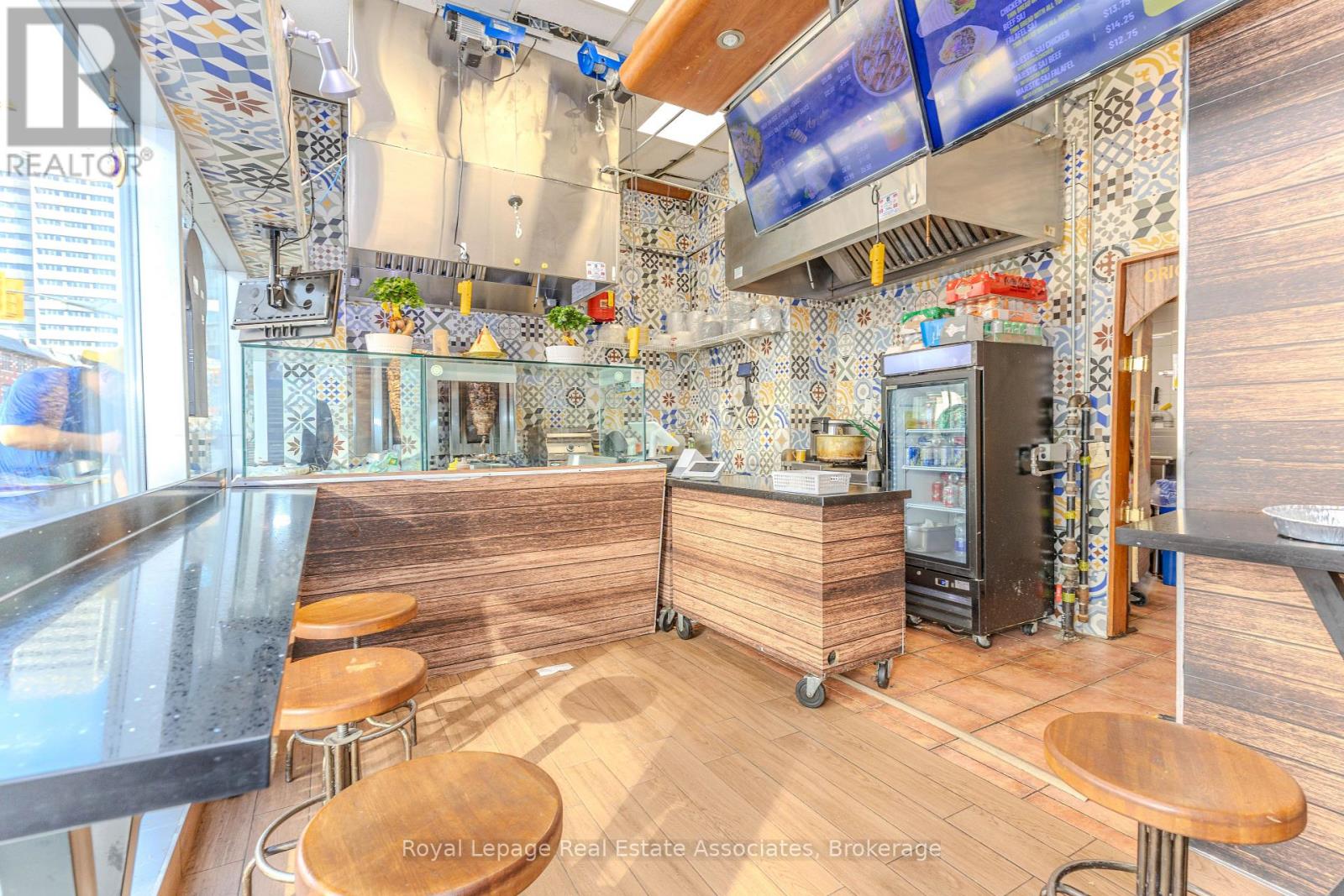 Unit 1 - 750 Spadina Avenue, Toronto, Ontario  M5S 2J2 - Photo 8 - C12563842