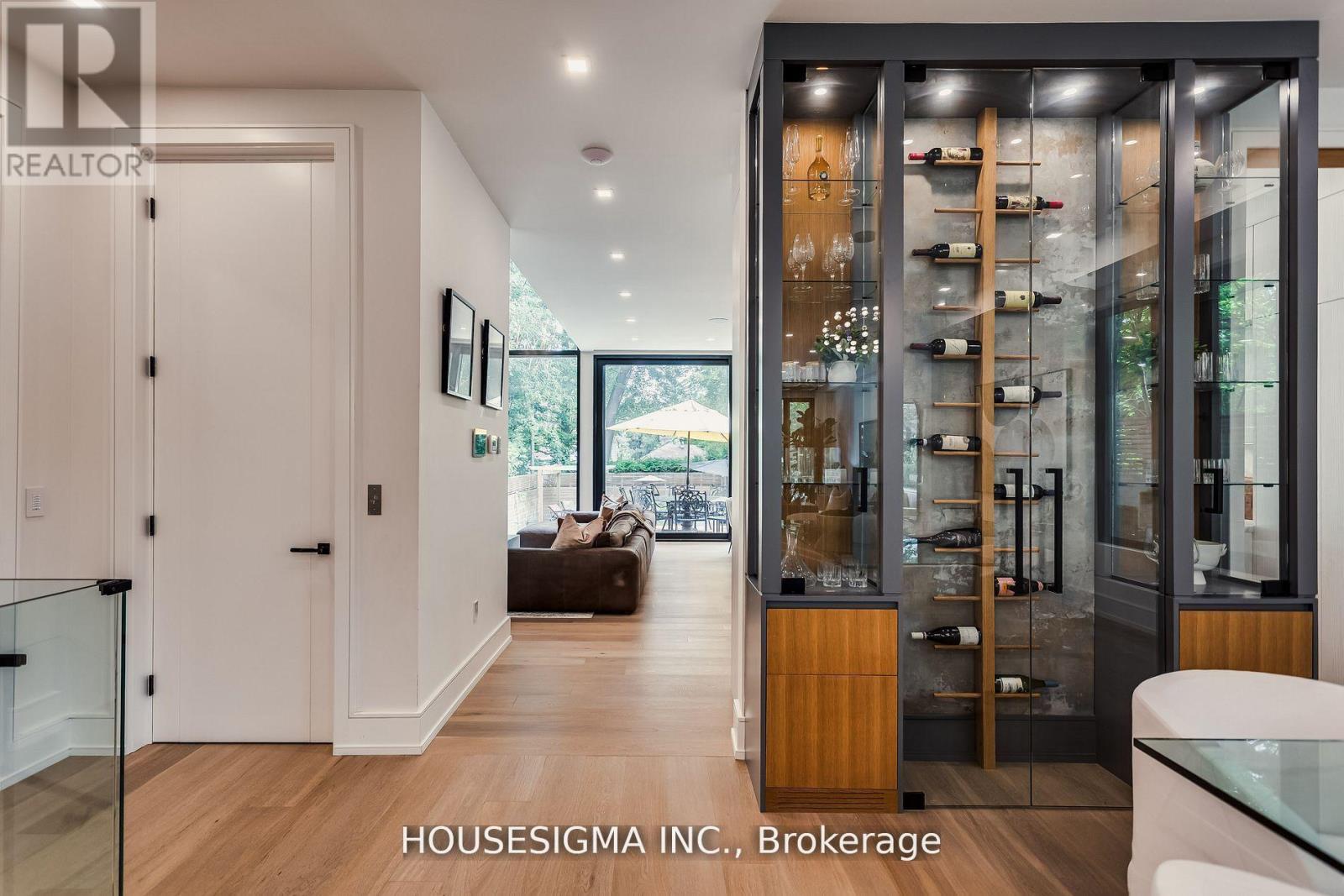 1 De Vere Gardens, Toronto, Ontario  M5M 3E4 - Photo 13 - C12563858