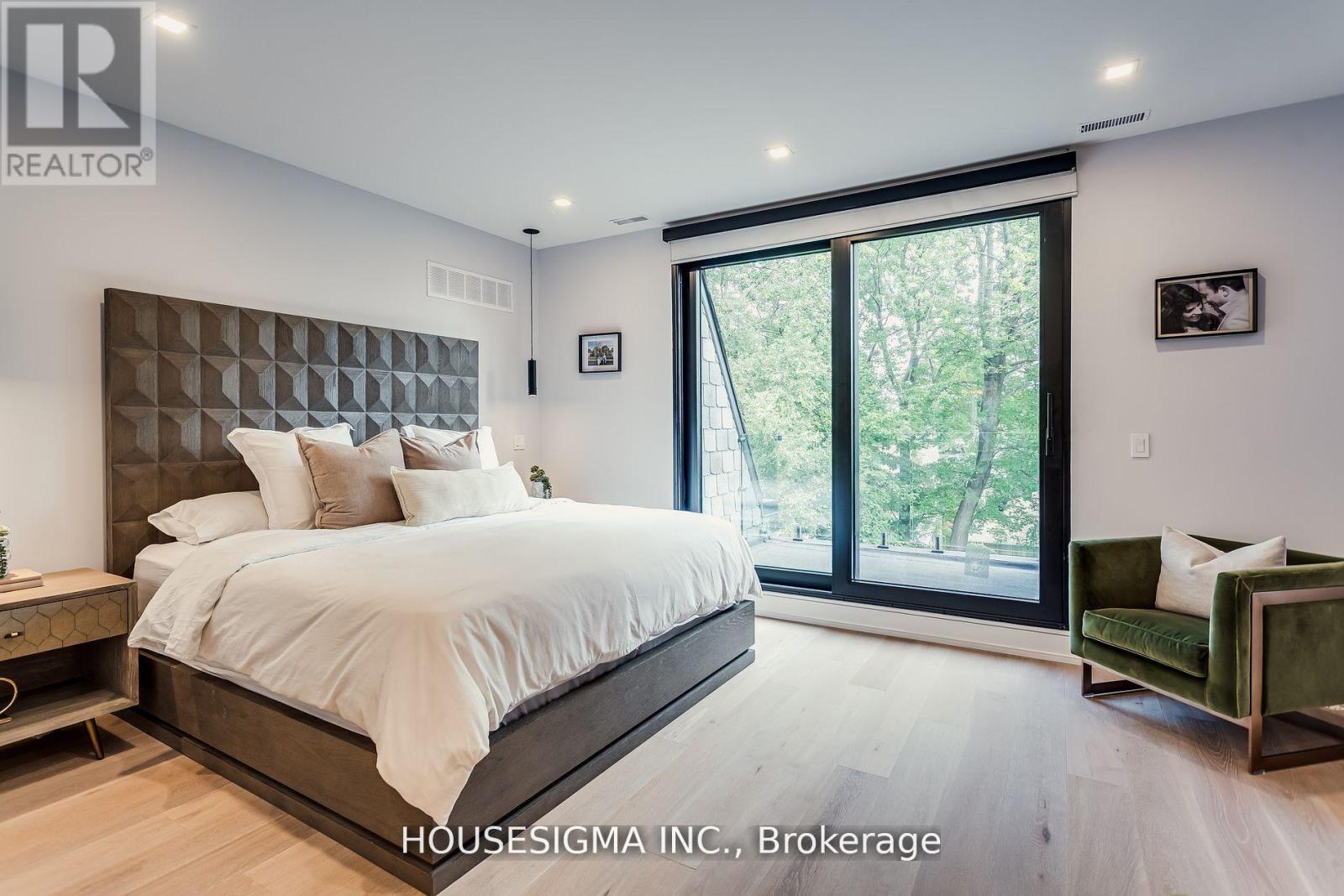 1 De Vere Gardens, Toronto, Ontario  M5M 3E4 - Photo 20 - C12563858