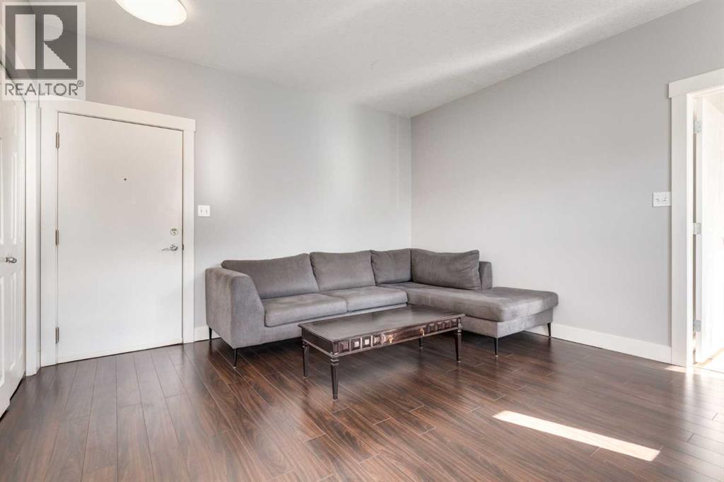 201, 3501 15 Street Sw, Calgary, Alberta  T2T 4A4 - Photo 3 - A2271631