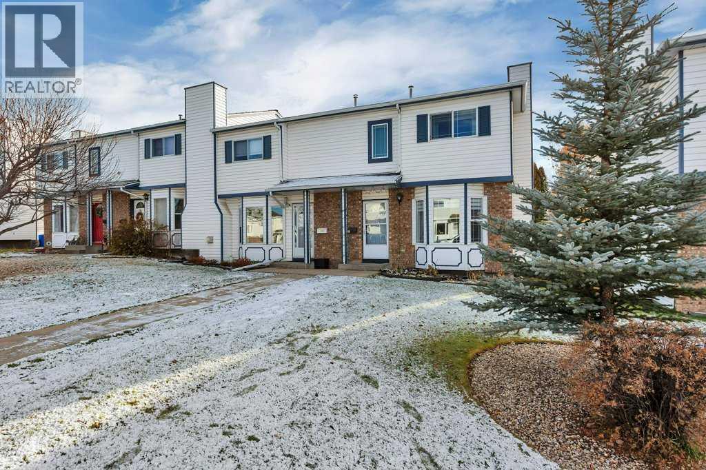 27 Ellenwood Drive, Red Deer, Alberta  T4R 2E1 - Photo 2 - A2271049