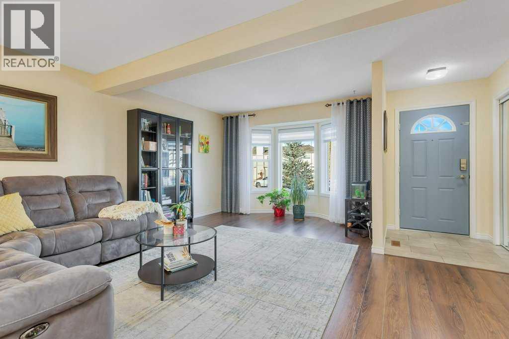 27 Ellenwood Drive, Red Deer, Alberta  T4R 2E1 - Photo 6 - A2271049