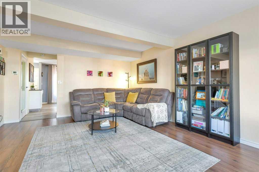 27 Ellenwood Drive, Red Deer, Alberta  T4R 2E1 - Photo 9 - A2271049