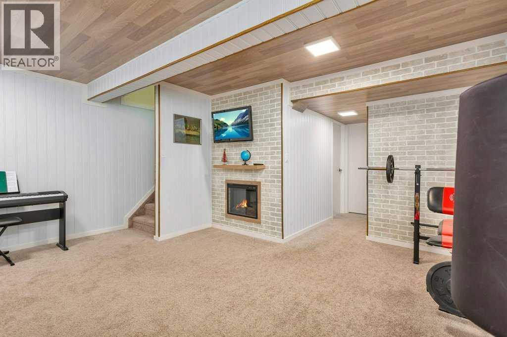 27 Ellenwood Drive, Red Deer, Alberta  T4R 2E1 - Photo 30 - A2271049