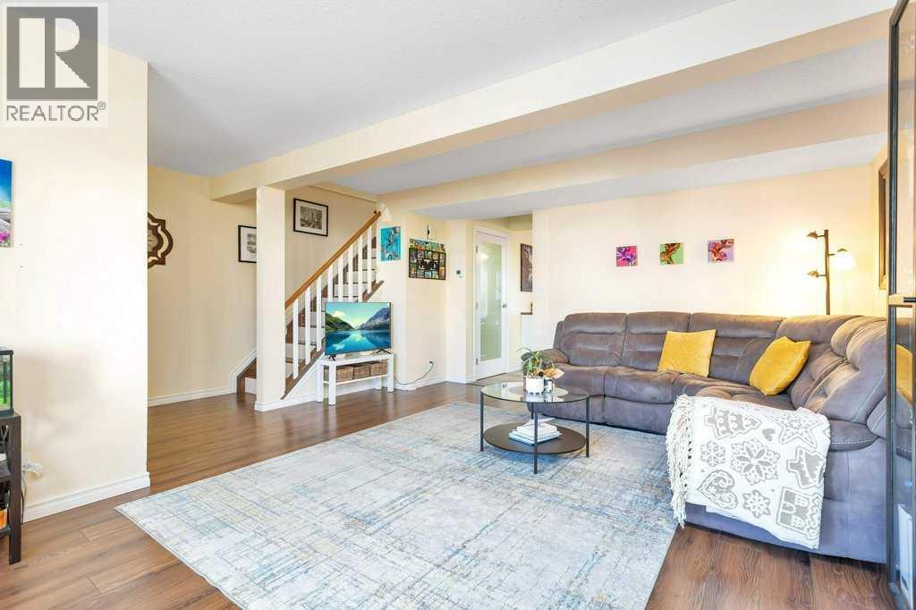 27 Ellenwood Drive, Red Deer, Alberta  T4R 2E1 - Photo 8 - A2271049