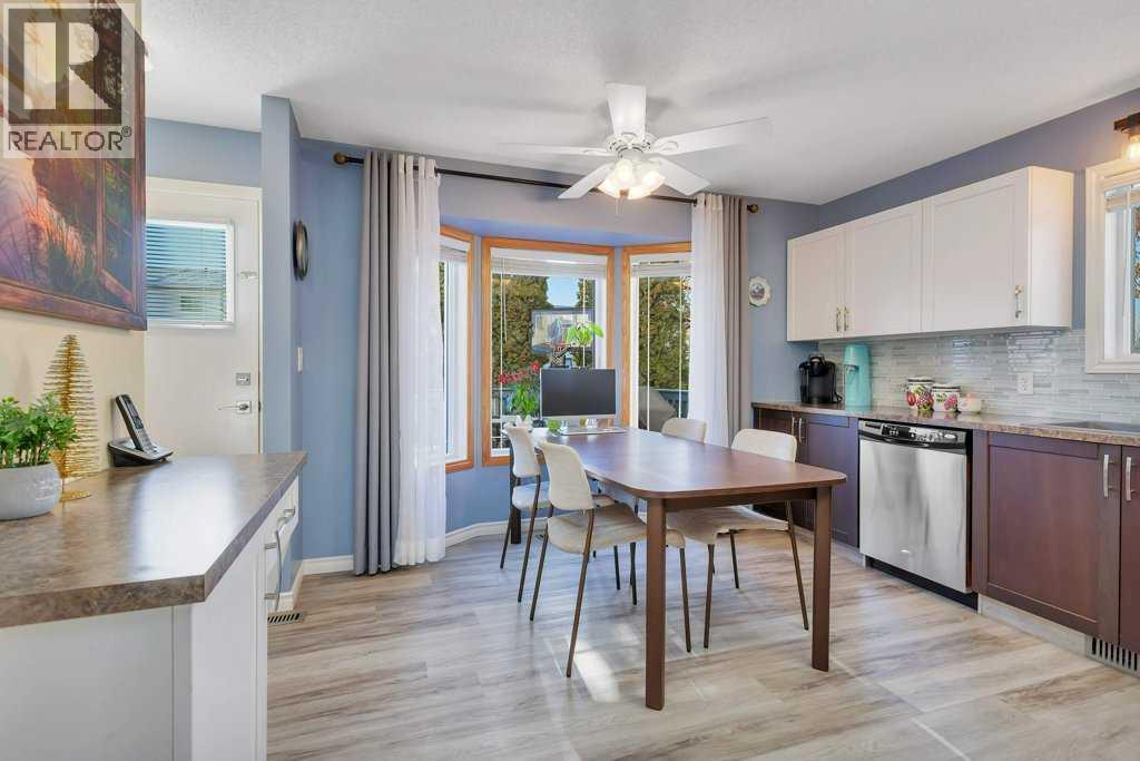 27 Ellenwood Drive, Red Deer, Alberta  T4R 2E1 - Photo 10 - A2271049