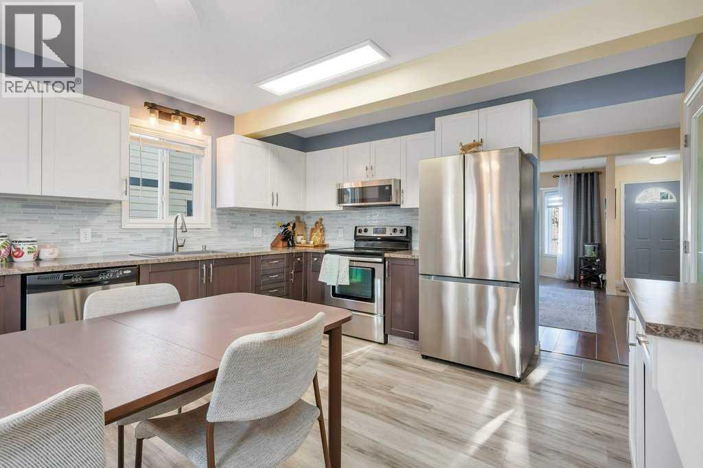 27 Ellenwood Drive, Red Deer, Alberta  T4R 2E1 - Photo 15 - A2271049