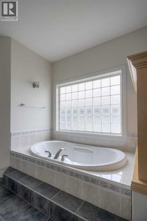 73 Fairmont Park Landing S, Lethbridge, Alberta  T1K 7L1 - Photo 23 - A2240989