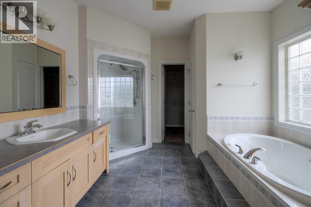 73 Fairmont Park Landing S, Lethbridge, Alberta  T1K 7L1 - Photo 22 - A2240989