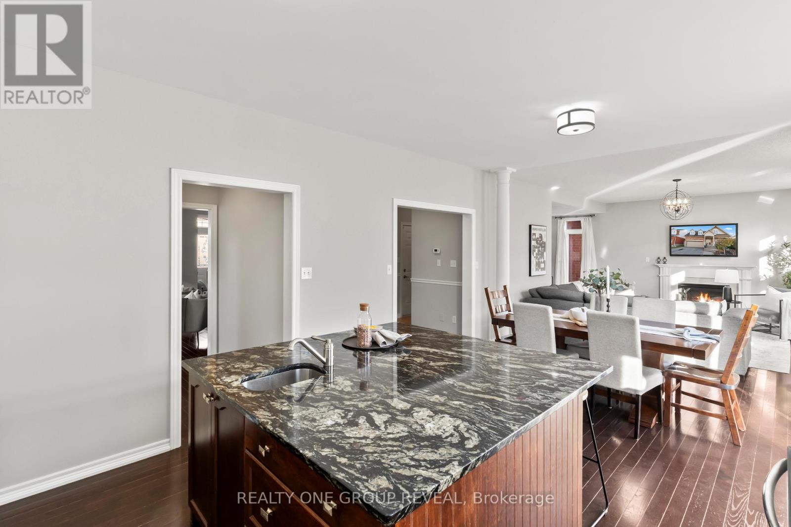 119 Clayton Crescent, Clarington, Ontario  L1C 4P2 - Photo 13 - E12563746