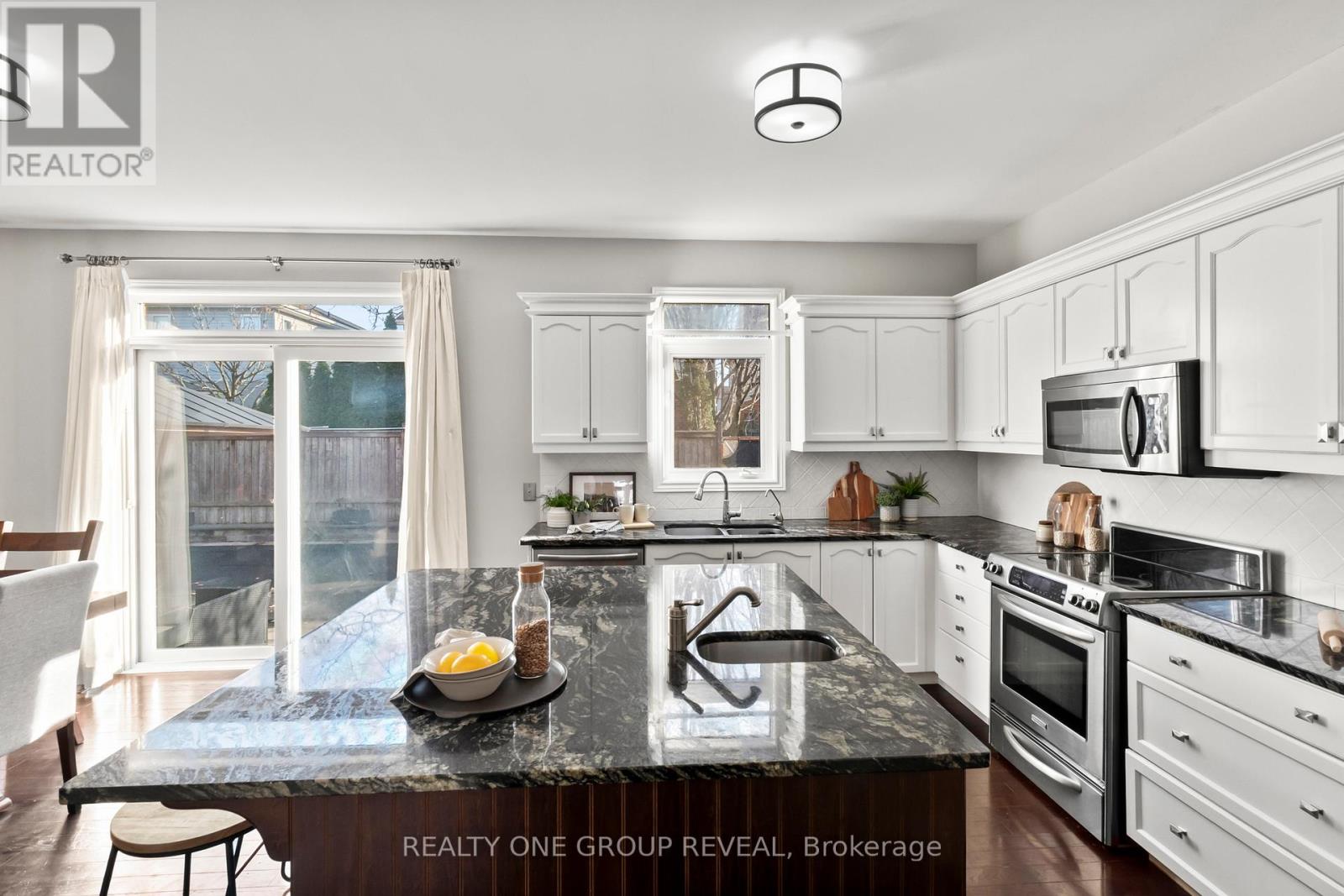 119 Clayton Crescent, Clarington, Ontario  L1C 4P2 - Photo 8 - E12563746