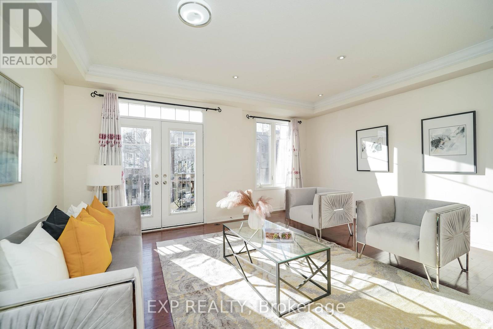 18 Winkler Terrace, Toronto, Ontario  M1L 0C2 - Photo 4 - E12563780