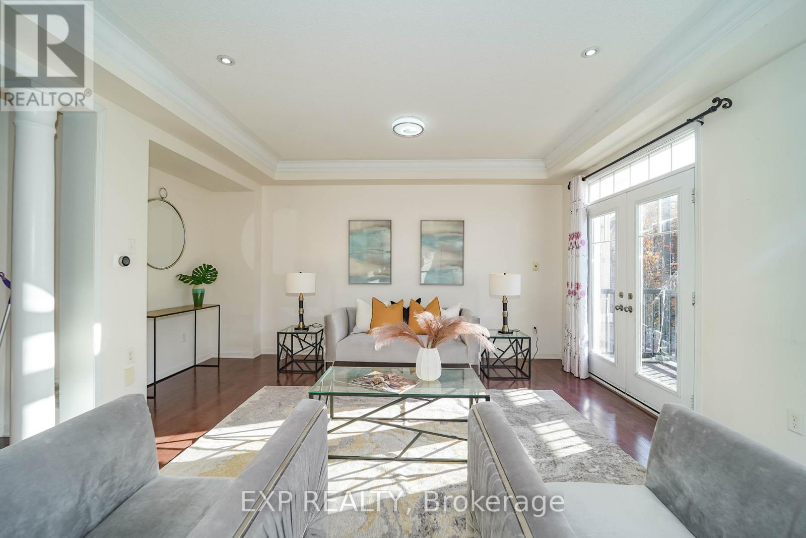 18 Winkler Terrace, Toronto, Ontario  M1L 0C2 - Photo 7 - E12563780