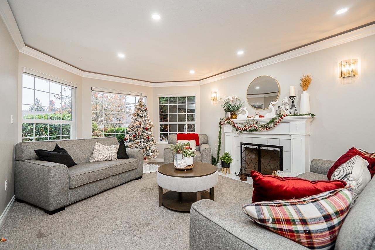 8045 164a Street, Surrey, British Columbia V4N 0H7 - Photo 3 - R3068225