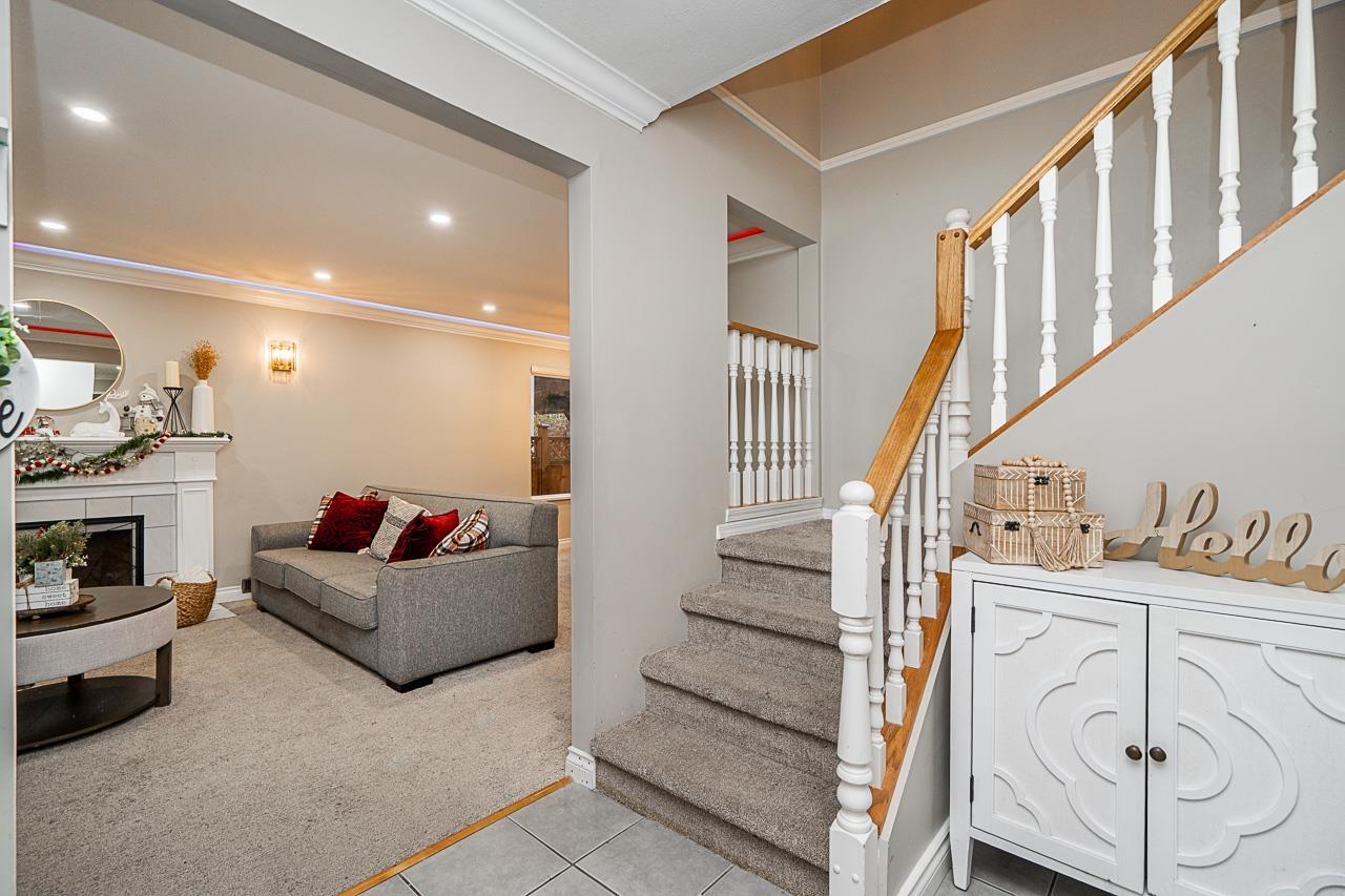 8045 164a Street, Surrey, British Columbia V4N 0H7 - Photo 2 - R3068225