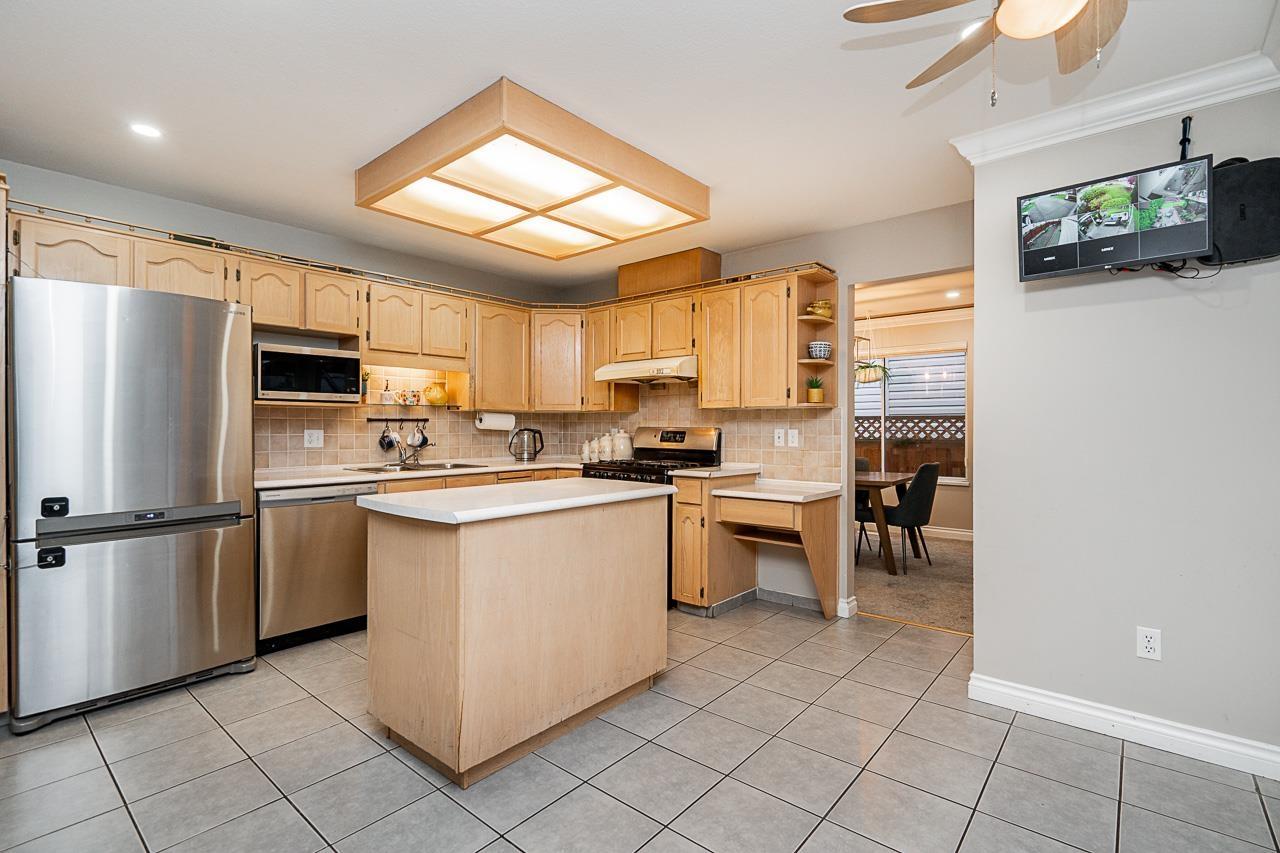 8045 164a Street, Surrey, British Columbia V4N 0H7 - Photo 6 - R3068225