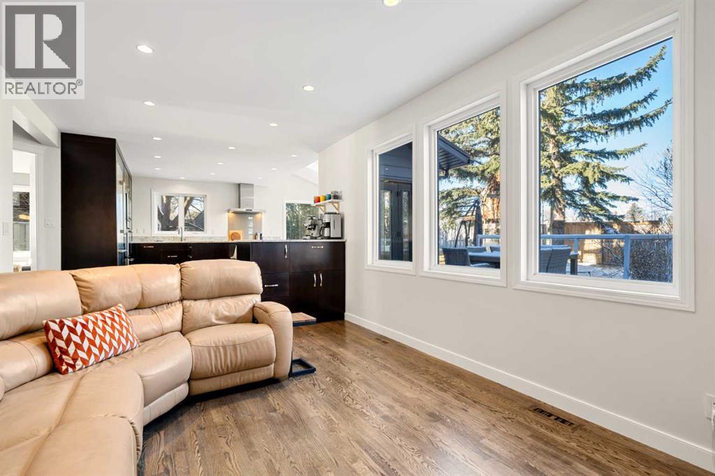 44 Edcath Rise Nw, Calgary, Alberta  T3A 3T1 - Photo 9 - A2271440