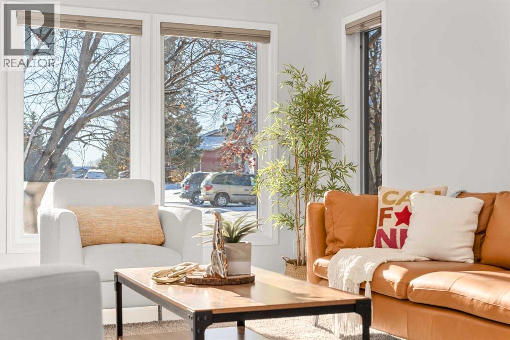 44 Edcath Rise Nw, Calgary, Alberta  T3A 3T1 - Photo 5 - A2271440