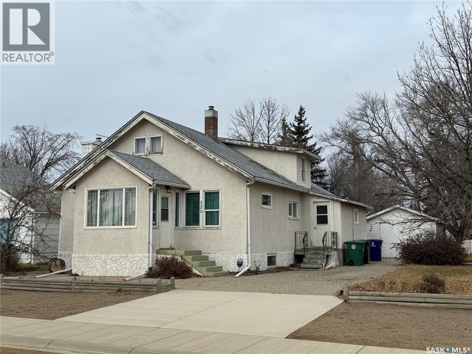 121 2nd Avenue W, Biggar, Saskatchewan  S0K 0M0 - Photo 1 - SK024429