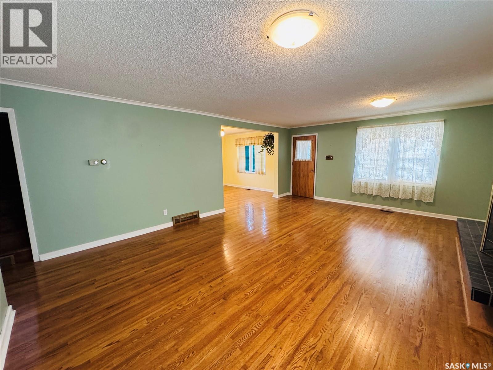 121 2nd Avenue W, Biggar, Saskatchewan  S0K 0M0 - Photo 14 - SK024429