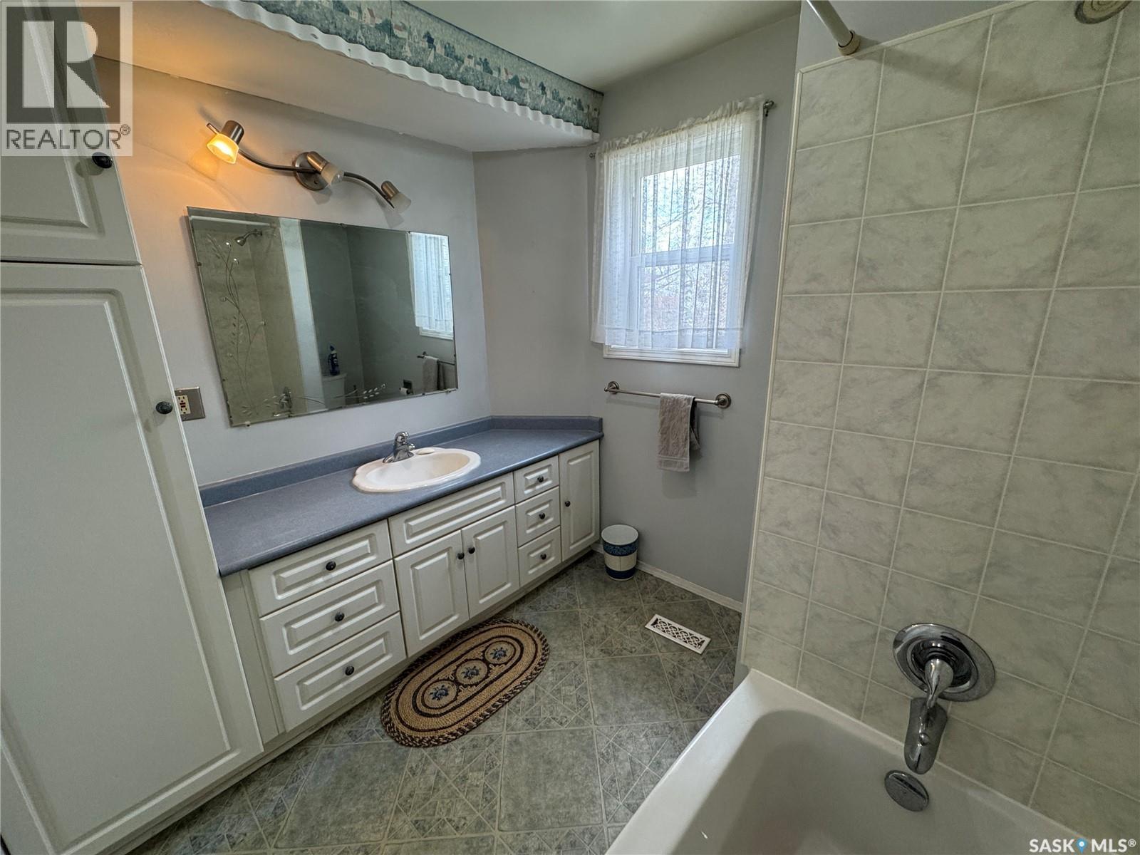 121 2nd Avenue W, Biggar, Saskatchewan  S0K 0M0 - Photo 19 - SK024429