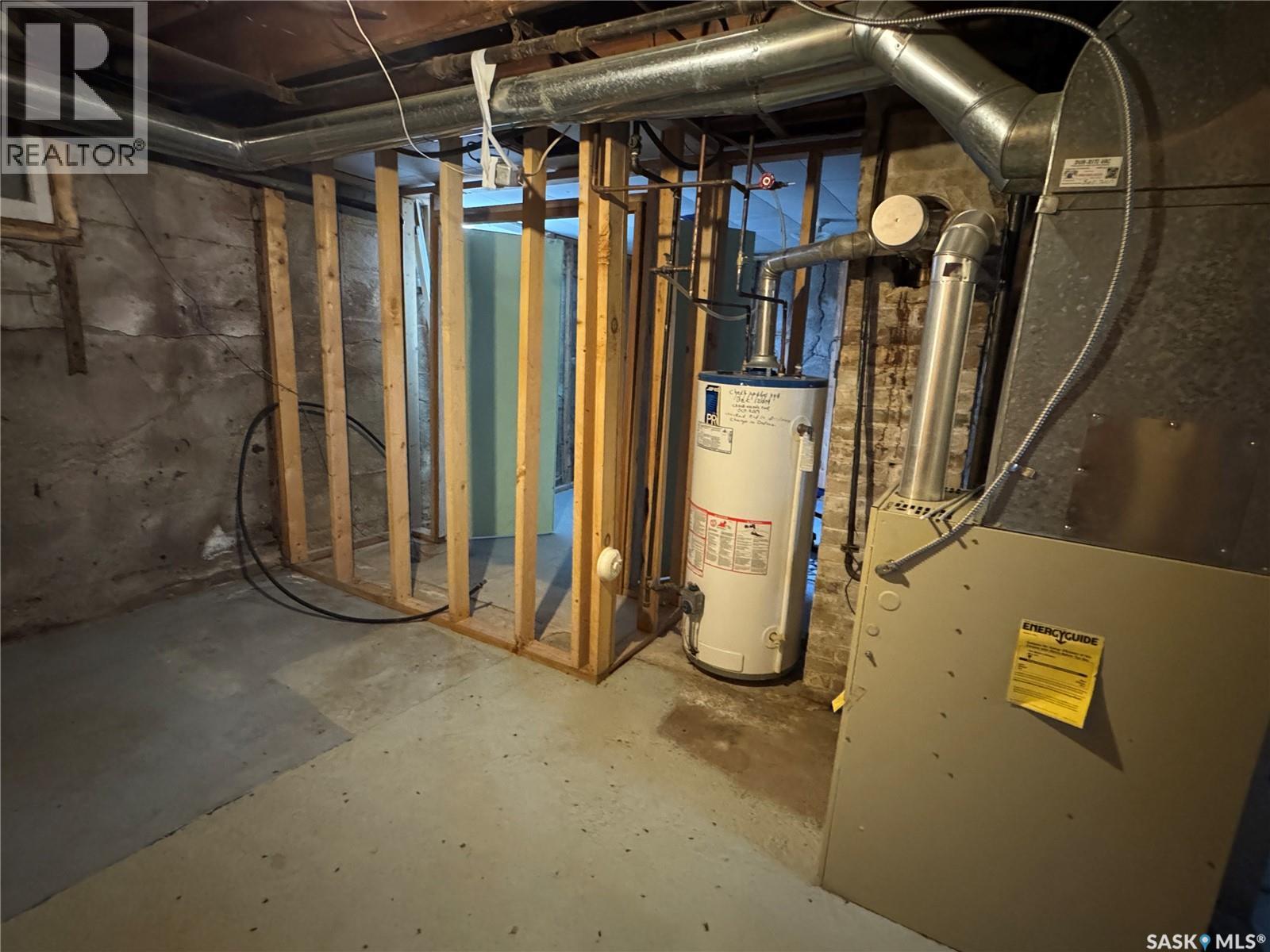 121 2nd Avenue W, Biggar, Saskatchewan  S0K 0M0 - Photo 38 - SK024429